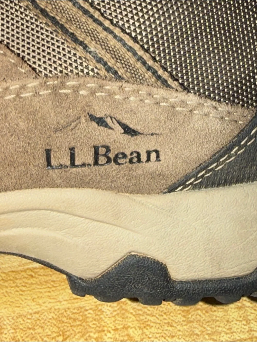 L.L. Bean Men's size 7.5 Trail Mid-Height Hiking Boots shoes outdoors